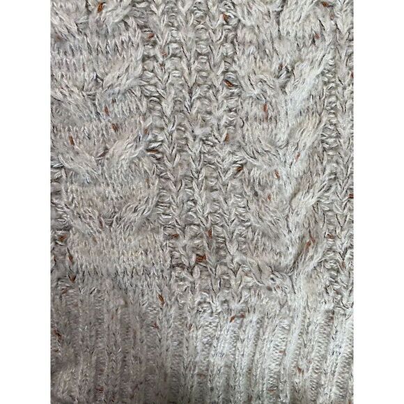 J.O.A  Chunky Knit Blend Cream Sweater Size Medium - Picture 6 of 6